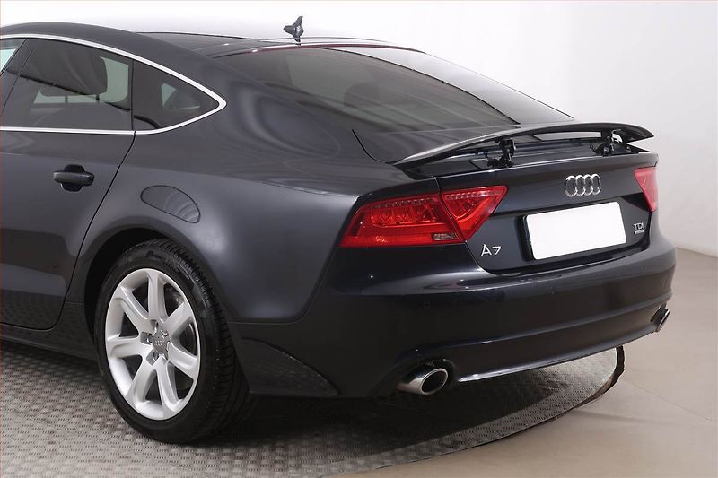 Audi A7 (2011) 3.0 TDI, 4X4, Automat - fotka 16 z 25