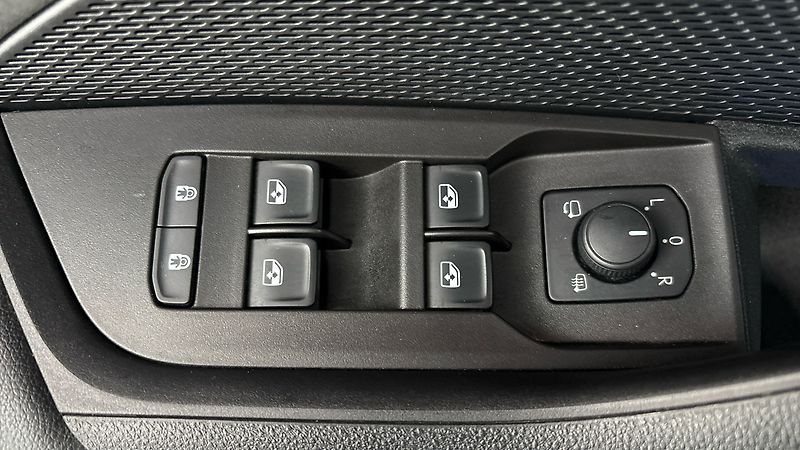 Škoda Octavia 2.0 TDI DSG 4x4 RS Combi - fotka 25 z 33