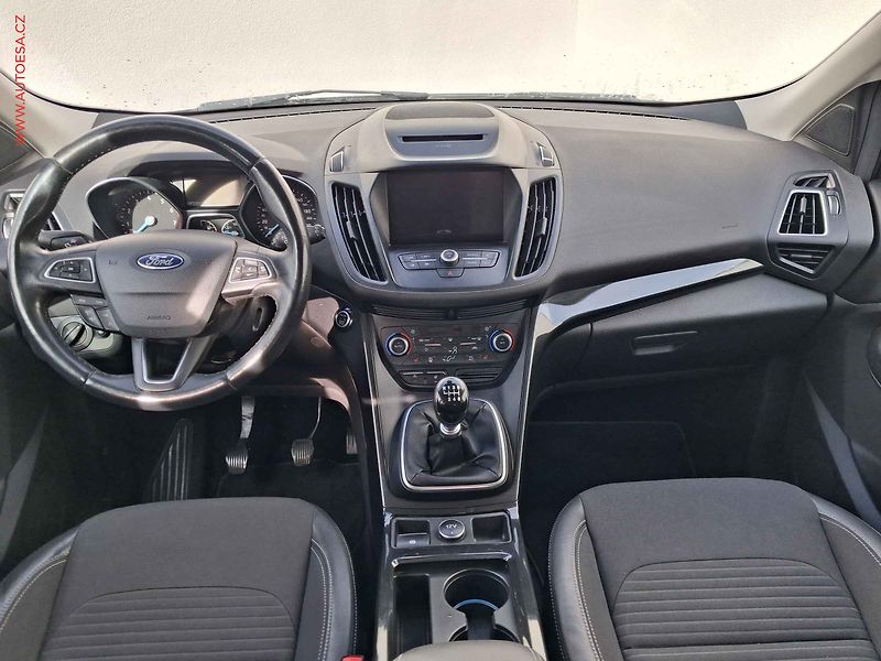 Ford Kuga (2019) 1.5 EB, 1.maj,ČR, Titanium - fotka 8 z 20