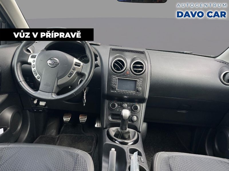 Nissan Qashqai 1,6 I 86KW Klima Panorama Tažn - fotka 5 z 12