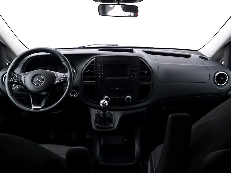 Mercedes-Benz Vito 1,6 CDI 84KW 8-Míst CZ - fotka 28 z 36