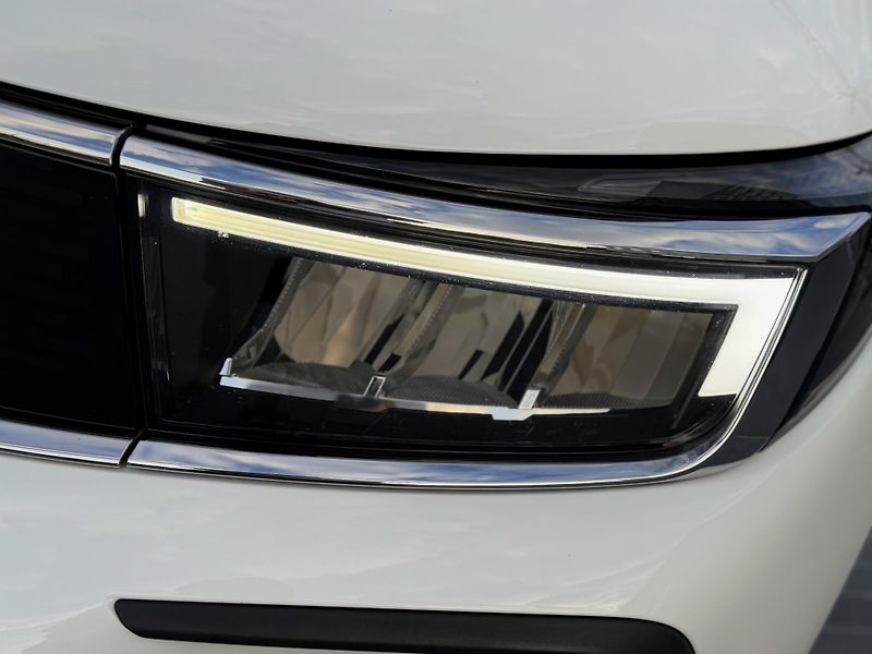 Opel Grandland (2022) 1.2 PureTech 96 kw/automat - fotka 9 z 21