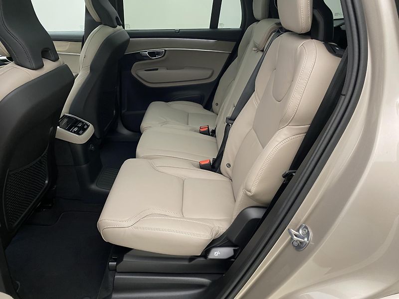 Volvo XC90 (2026) T8 AWD Plug-in DARK PLUS 7m - fotka 20 z 66