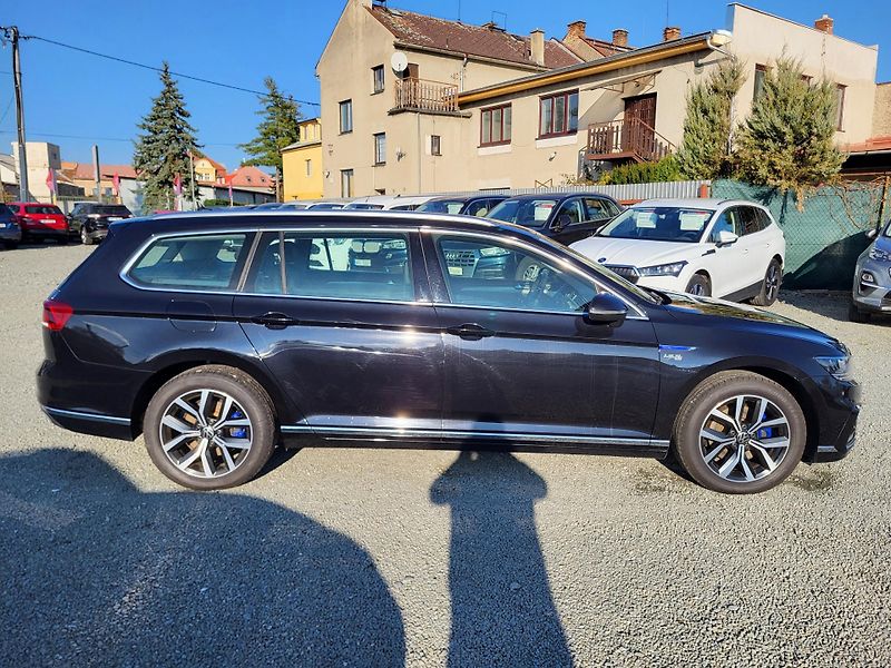 Volkswagen Passat 1.4 TSI PHEV GTE HYBRID - fotka 5 z 48