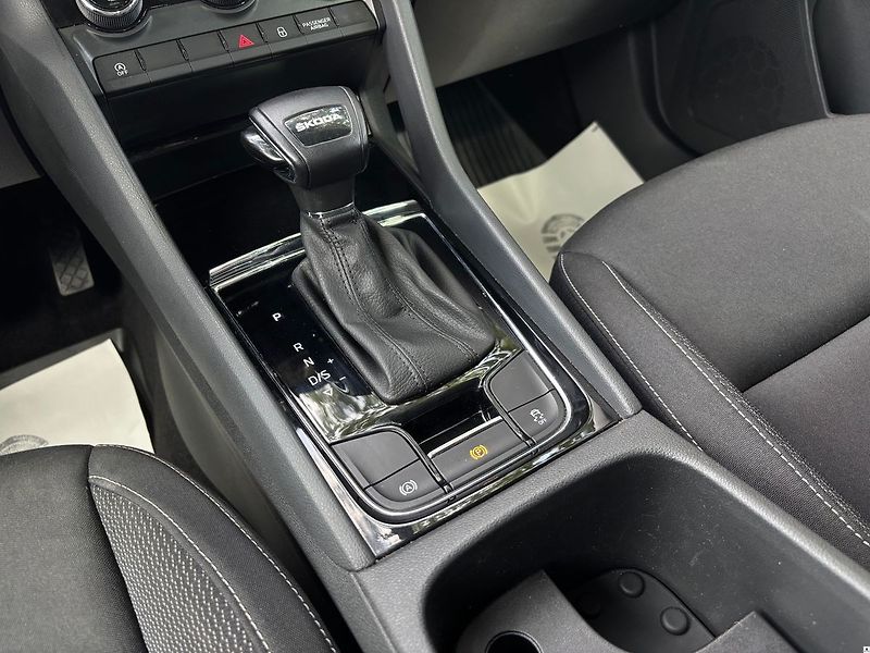Škoda Karoq 2.0TDi-DSG/2023/ČR.DPH.1MAJ-ZÁ - fotka 38 z 47