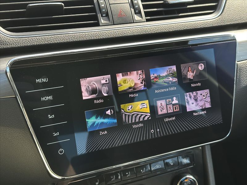 Škoda Superb 2,0 TSI 140kW DSG CZ Style DPH - fotka 18 z 28