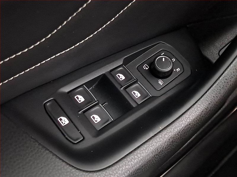 Volkswagen Arteon (2021) R-line 2.0 TDI - fotka 21 z 23