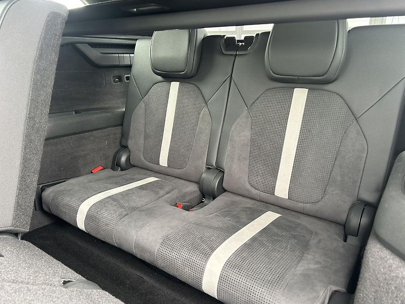 Škoda Kodiaq 2,0TDi 142kW SPORTLINE DSG 4x4 - fotka 14 z 22