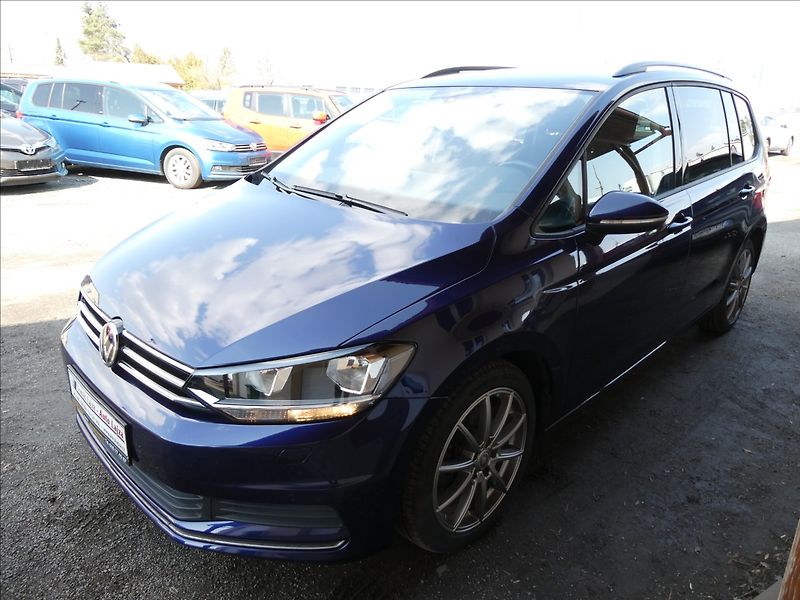 Volkswagen Touran 1,2 TSi 81kW 7.míst, NAVI - fotka 3 z 39