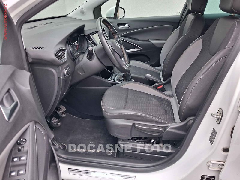 Opel Crossland X (2018) 1.2 T, Innovation, kamera - fotka 9 z 18