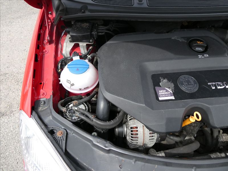 Škoda Roomster 1,9 TDi 77kW,ČR,2.majitel,klim - fotka 32 z 39