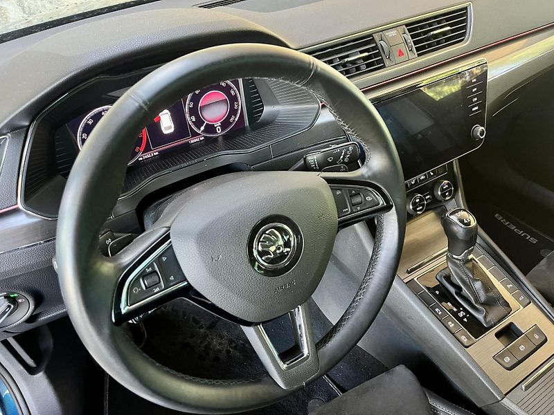Škoda Superb (2020) 2.0 TDi Scout 4x4 DSG 140kW ČR - fotka 11 z 16