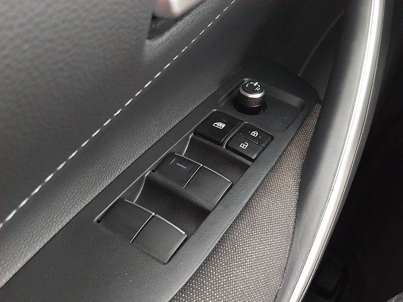 Toyota Corolla (2026) Comfort 1.8 Hybrid - fotka 16 z 29