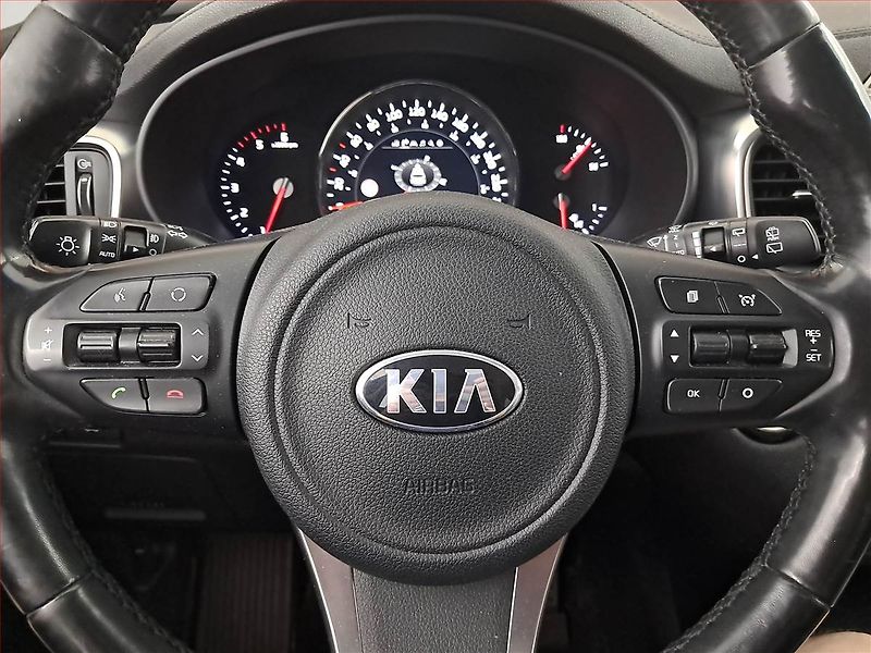 Kia Sorento (2016) 2.2 CRDi, 4X4, Automat, Kůže - fotka 19 z 23