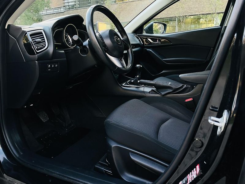 Mazda 3 2.0i MANUÁL VÝHŘEV SENZORY LED - fotka 25 z 40