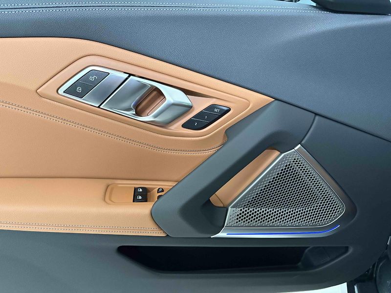 BMW Z4 (2026) M40i + Pakety - fotka 16 z 29