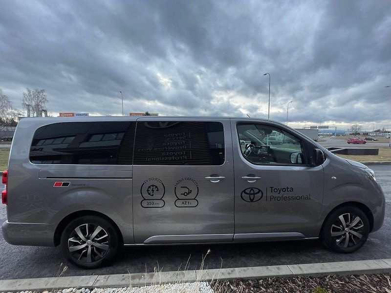 Toyota ProAce Verso EV L2 136HP 75 KWh Family 8S - fotka 7 z 28