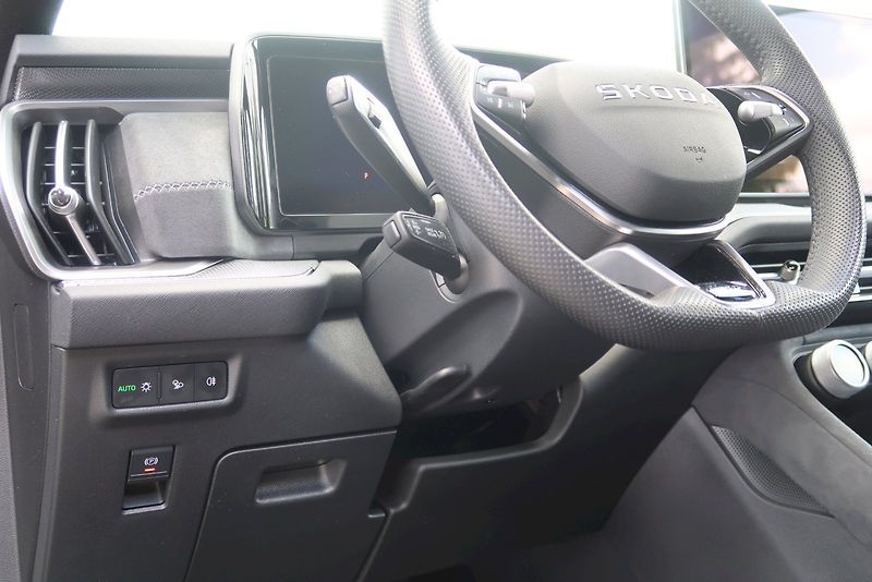 Škoda Kodiaq (2025) SPORTLINE 4X4 2,0 TDI 142 kW D - fotka 13 z 28