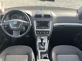 Škoda Octavia (2013) 2.0TDi, DSG, navi - náhled 8