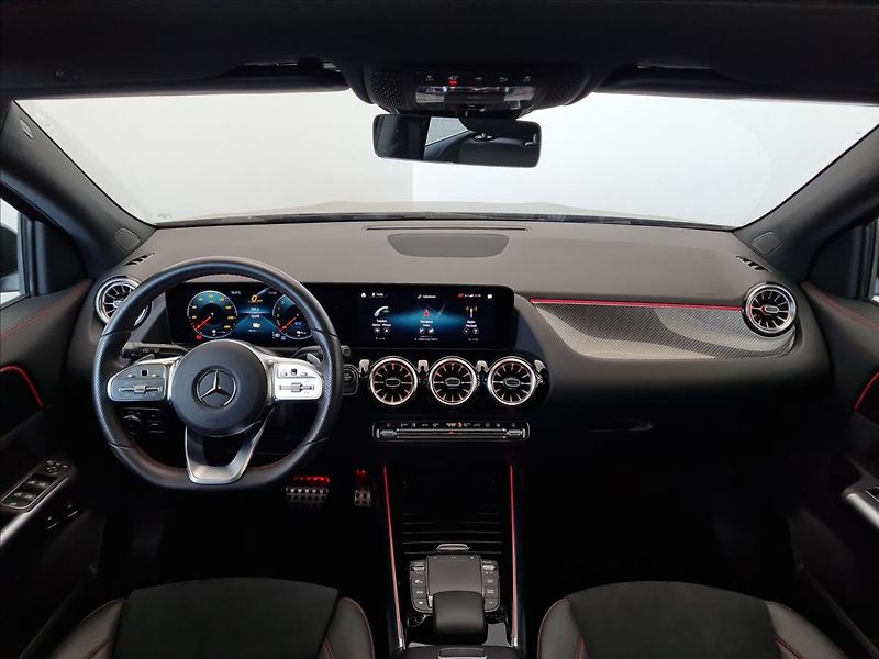 Mercedes-Benz GLA 250e AMG Line Night - fotka 13 z 21