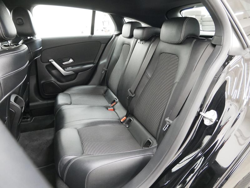 Mercedes-Benz CLA - fotka 25 z 27