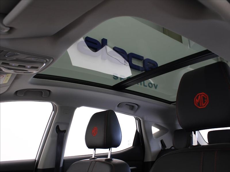MG ZS 1,0 TGI 82kW Eleg.PANO 29tkm. - fotka 21 z 24