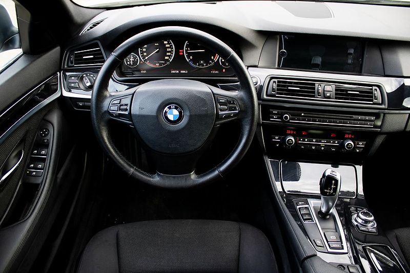 BMW Řada 5 - fotka 19 z 22