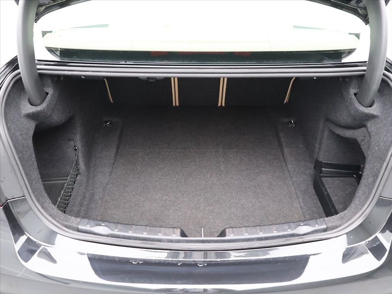 BMW Řada 3 2,0 318d M Sport Aut. CZ DPH - fotka 10 z 34