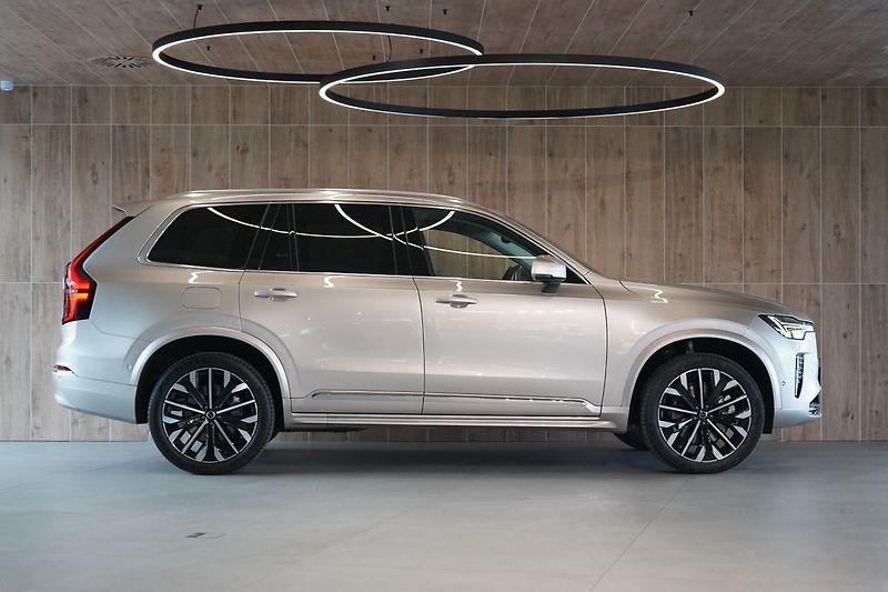 Volvo XC90 T8 AWD PLUS, Ventilace, 360° - fotka 4 z 48