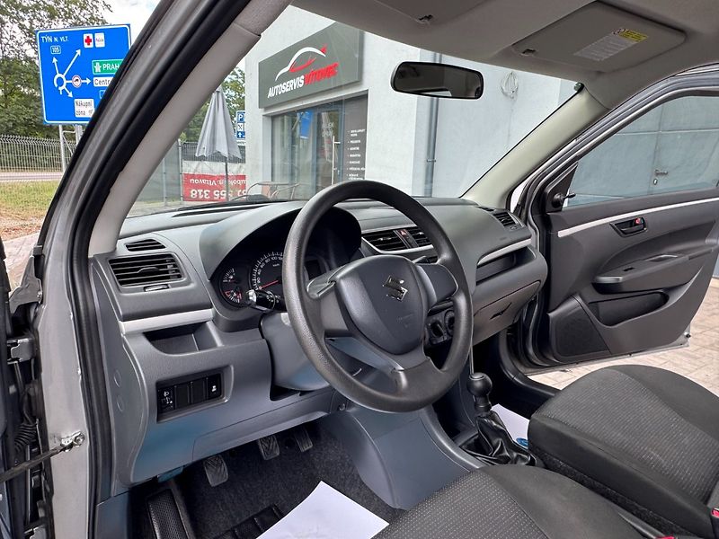 Suzuki Swift (2011) 1.2i - fotka 16 z 28