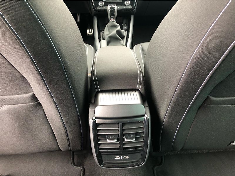 Škoda Kamiq 1.0 TSi DSG 7st. MONTE CARLO - fotka 24 z 30