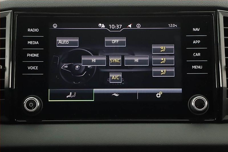 Škoda Karoq (2024) Fresh 1.5 TSI - fotka 16 z 20