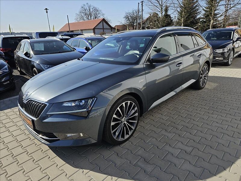 Škoda Superb 3 2,0TDi Laurin & Klement - fotka 3 z 46