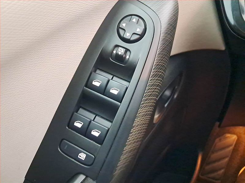 Citroën Grand C4 SpaceTourer (2019) 1.2 T, 7 míst, ČR,1.maj - fotka 16 z 22
