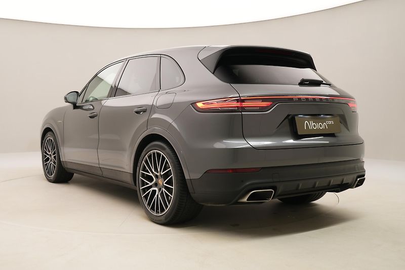 Porsche Cayenne E-HYBRID 250kW AWD AUT CZ - fotka 10 z 111
