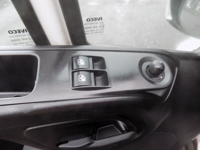 Iveco Daily (2015) 2,3 93KW 35S13 KLIMA - fotka 15 z 31