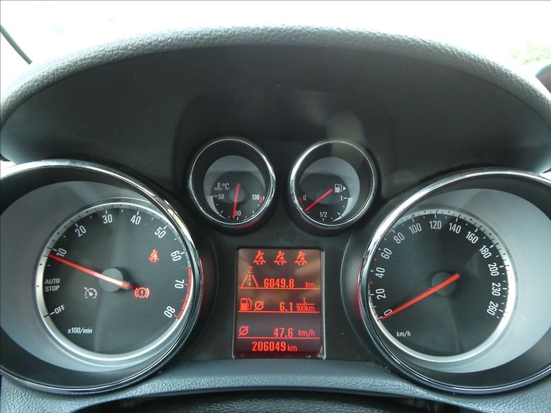Opel Mokka 1,4 T 103kW Innovation,2x kola - fotka 35 z 48