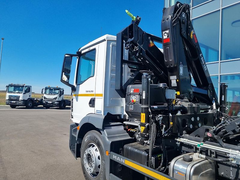 MAN TGM 18.290 TRAKTOR RUKA KONTEJNER  - fotka 4 z 7