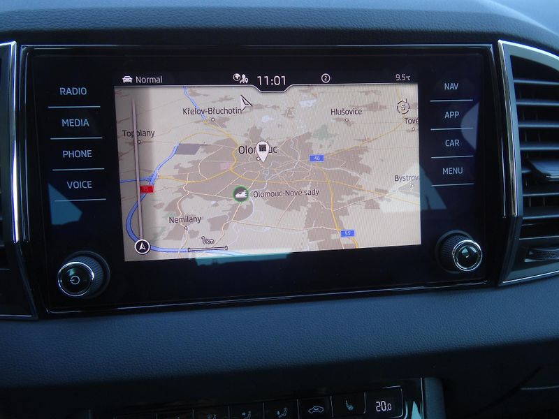 Škoda Karoq 1.5TSi DSG taž.zař. Plná nádrž - fotka 19 z 50