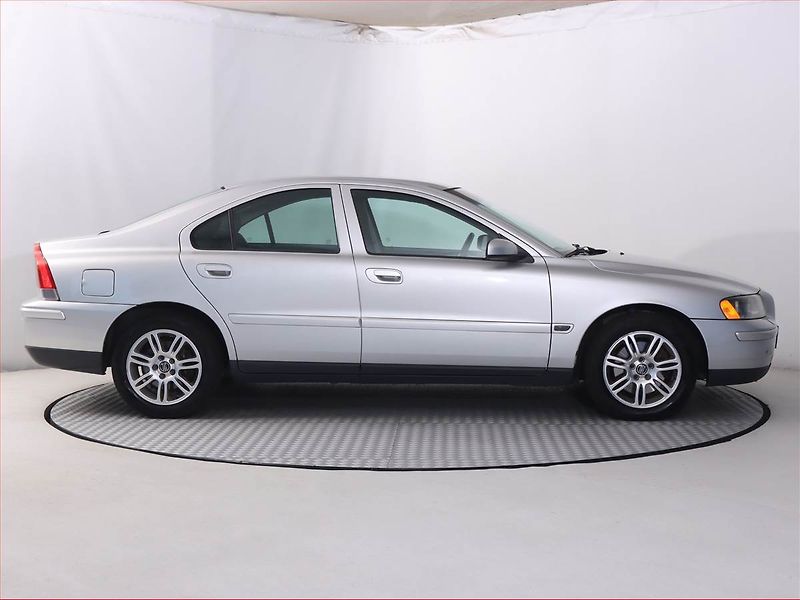 Volvo S60 (2006) 2.4, po STK, jezdí výborně - fotka 6 z 15