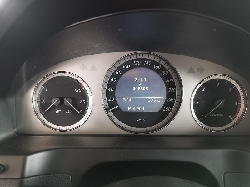 Mercedes-Benz Třídy C (2008) 320CDI,191KW,4MATIC,NAVI,ALU - fotka 21 z 27