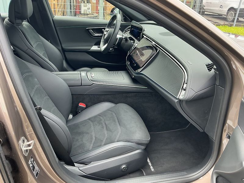 Mercedes-Benz Třídy E 450 d AMG 4MATIC - fotka 18 z 27