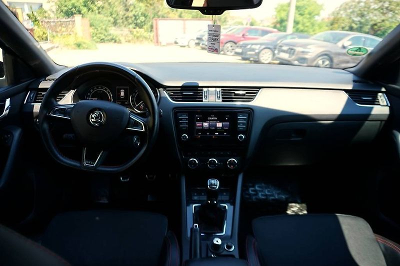 Škoda Octavia (2015) CHALLENGE RS 2,0 TDI 135 kW - fotka 26 z 50
