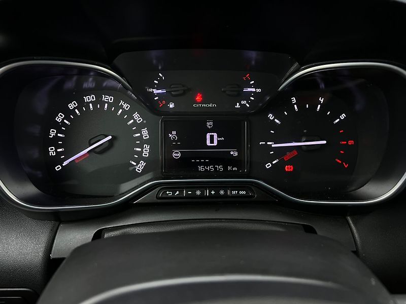 Citroën C3 Aircross (2022) 1.2 PureTech-ALU-P-KAMERA - fotka 27 z 46