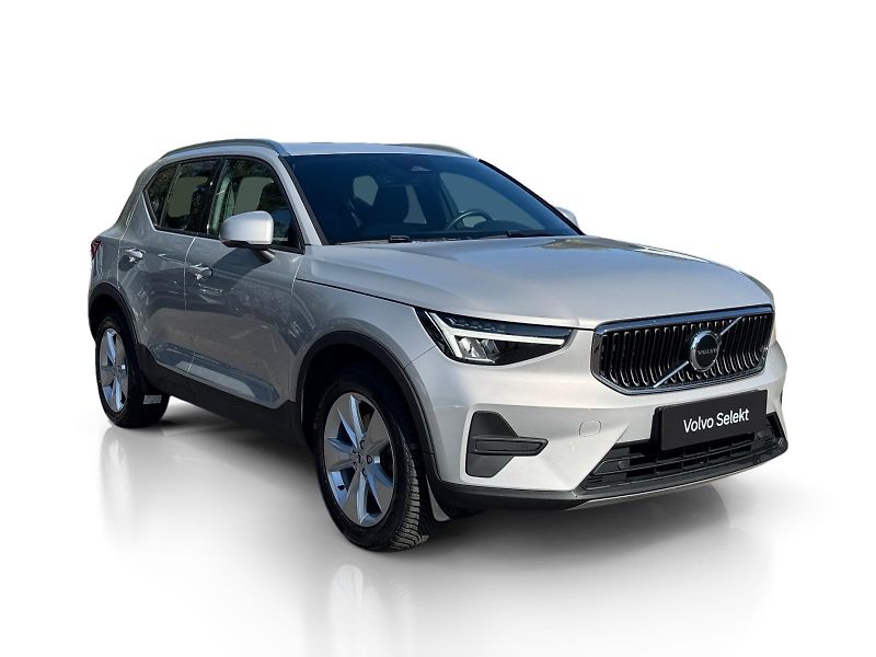 Volvo XC40 B3 FWD // 1. maj // ČR + kola - fotka 8 z 36