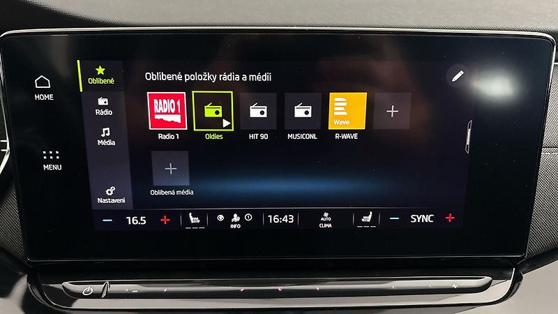 Škoda Octavia 2.0 TDI DSG Style Combi - fotka 11 z 25