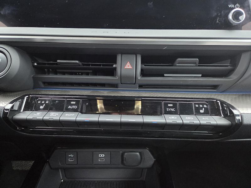 Toyota Prius (2025) 2.0 Plug-in Hybrid - fotka 16 z 17