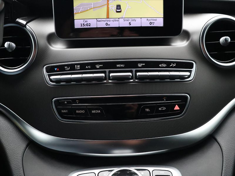 Mercedes-Benz Třídy V 2,1 220d 120kW Bluetec 8-míst - fotka 25 z 35