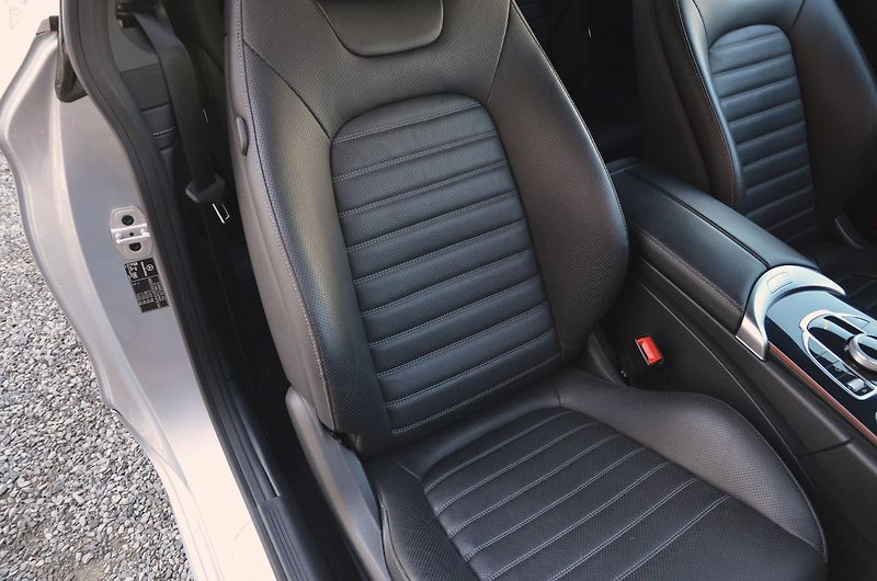 Mercedes-Benz Třídy C (2016) C 250d 4Matic AMG ČR Burmester - fotka 14 z 41