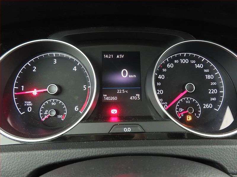 Volkswagen Golf (2018) Highline 2.0 TDI, Serv.kniha - fotka 11 z 21